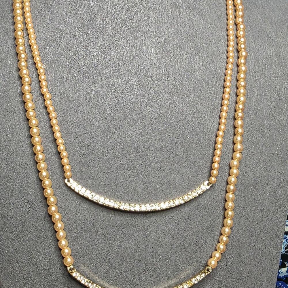 Chico’s Layered Pearl Necklace Crystal Bar Double Strand Statement Gold Tone 54 - Picture 4 of 13